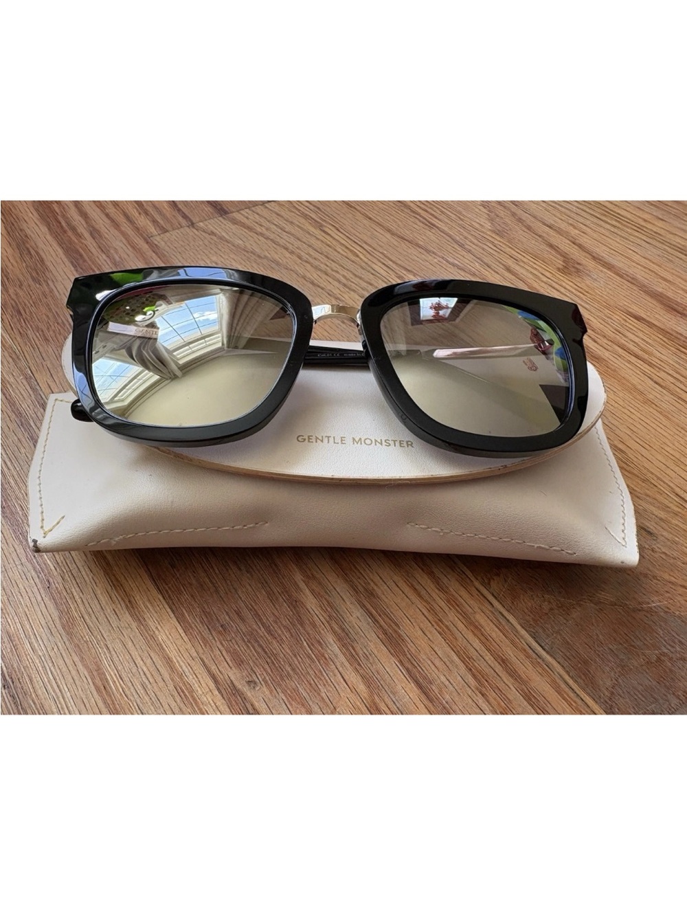 GENTLE MONSTER Women's Black Frame Sunglasses with Gradient Lenses